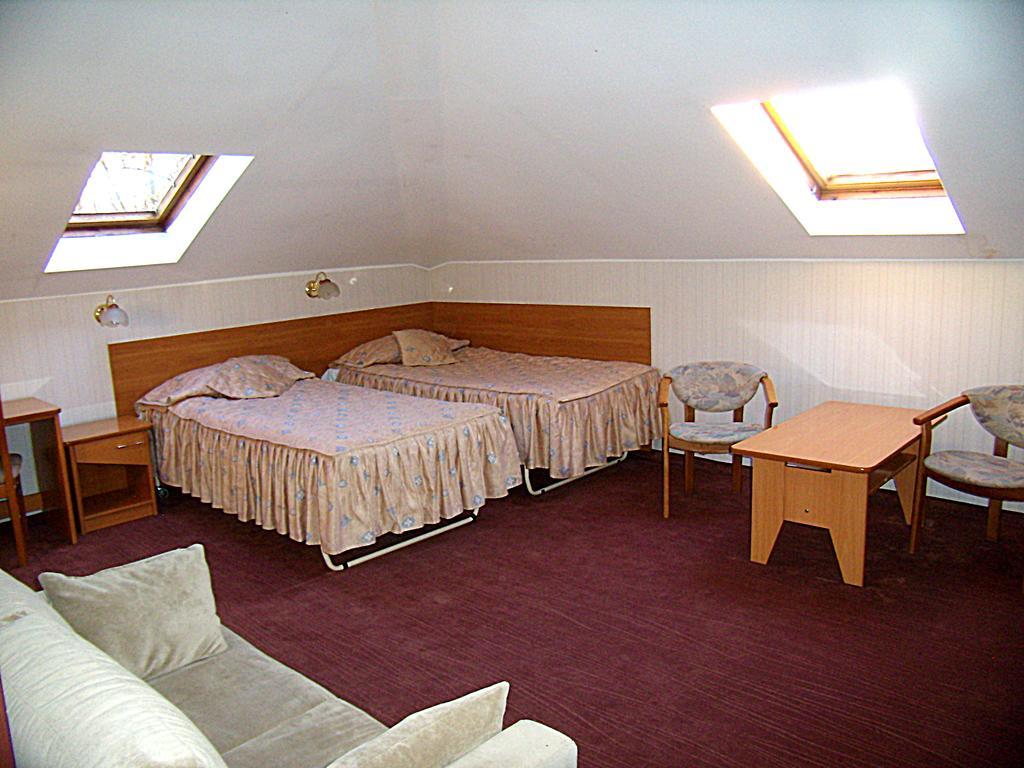 ホテル ツインズ ワルシャワ 部屋 写真